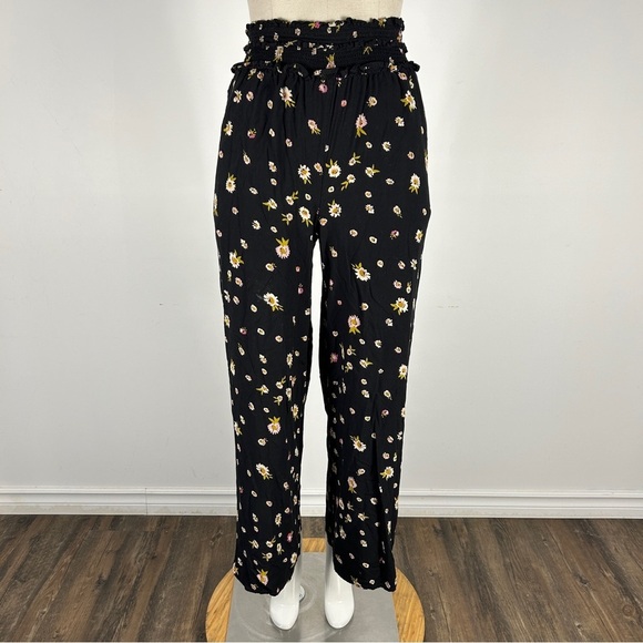 ❤️ Patrons of Peace Black with Floral Accents - Picture 1 of 10